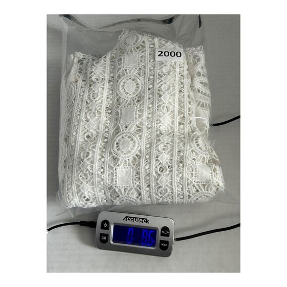 Forever 21 Cropped Top Size M Crochet Lace Overlay Off White Bell Sleeve Frayed - Picture 11 of 11